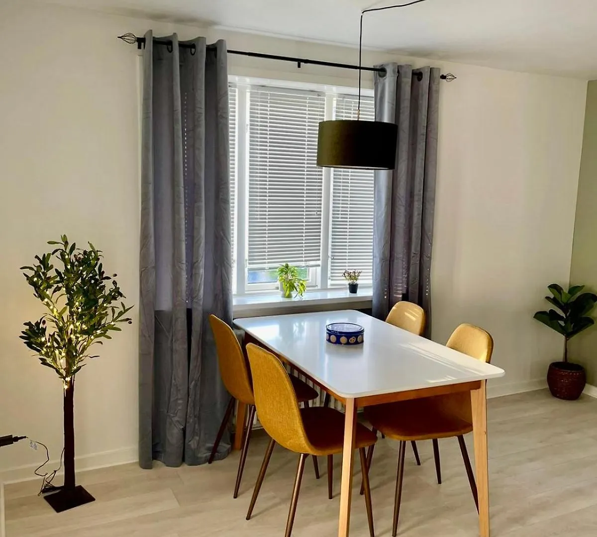 5 Minute Walk To Lego House - 50M2 Cozy Apartment- D Unit Billund Denmark